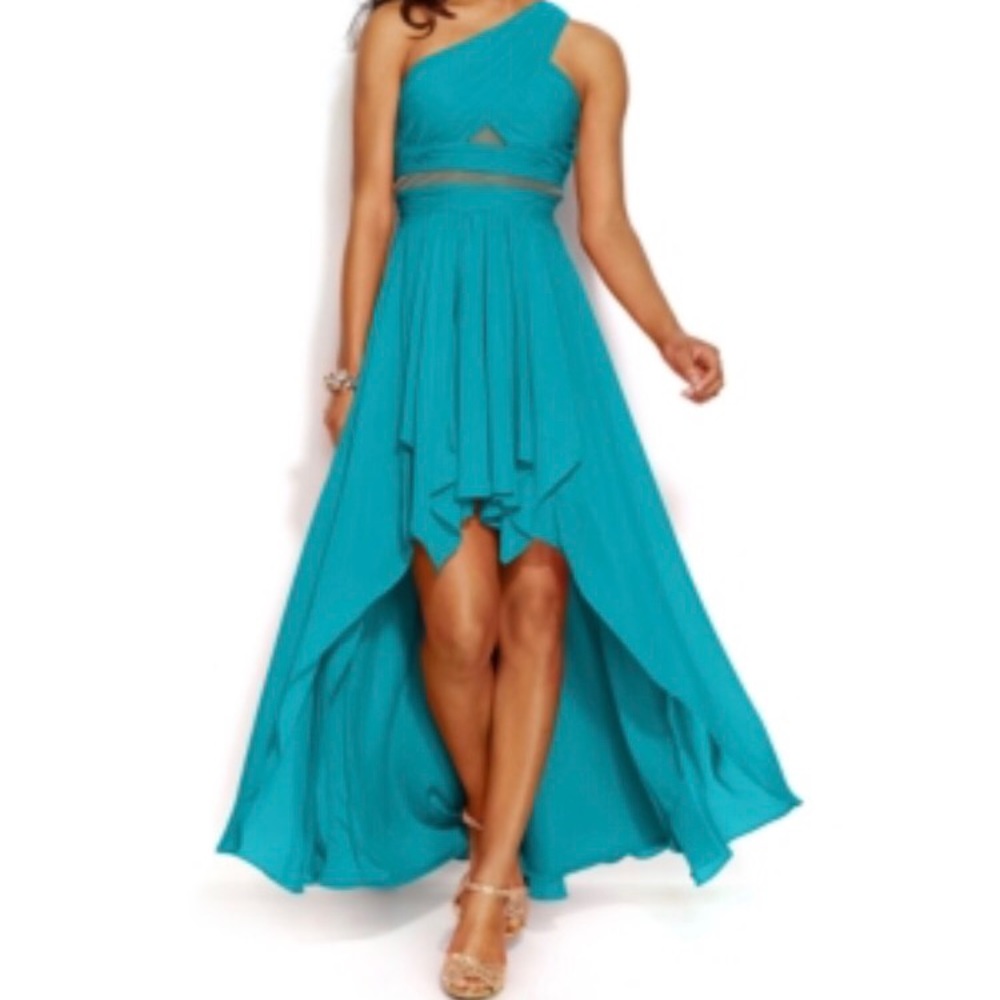 Hailey Logan high-low prom dress